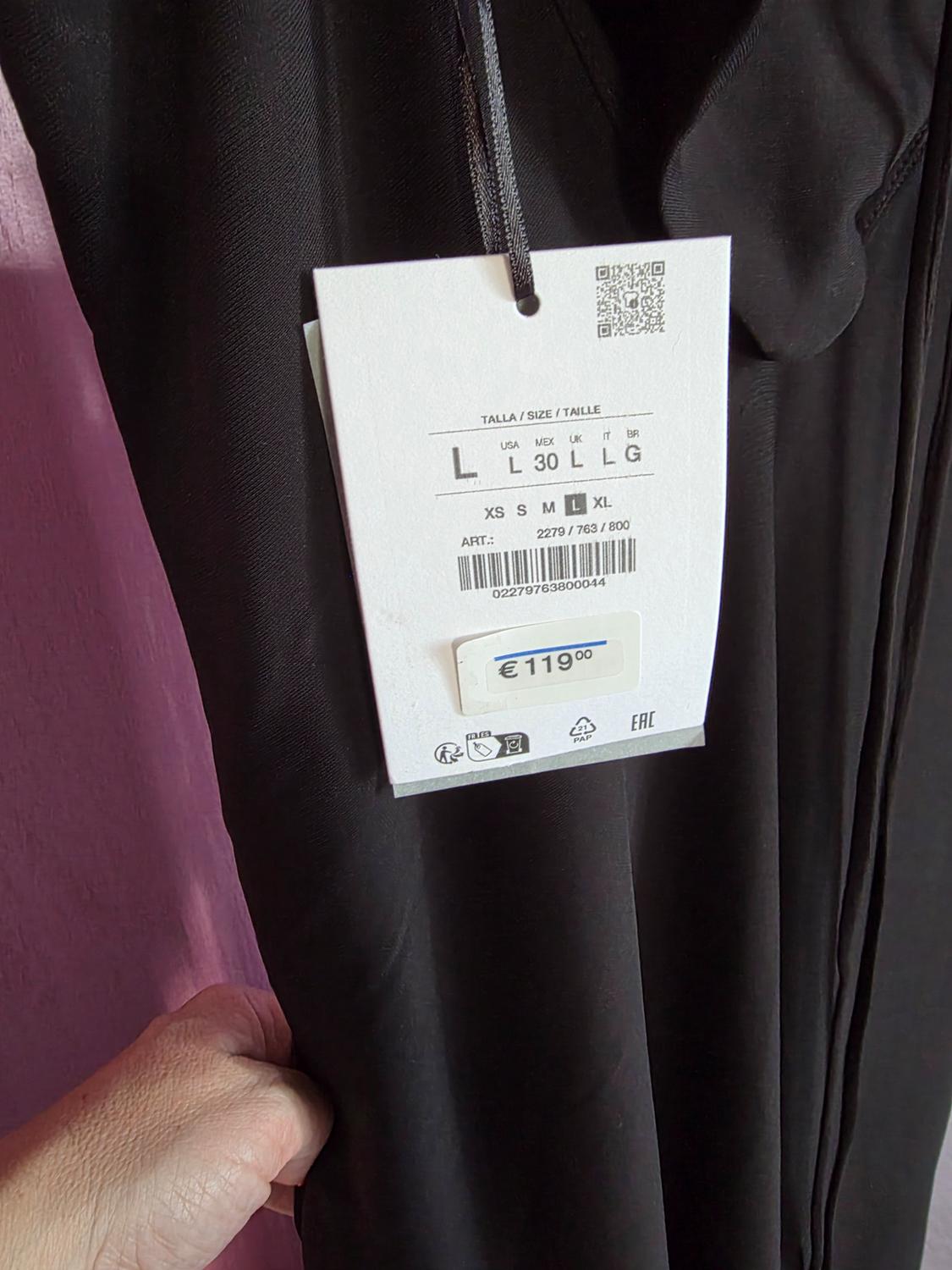LIMITED EDITION LONG CUT-OUT DRESS - Image 4