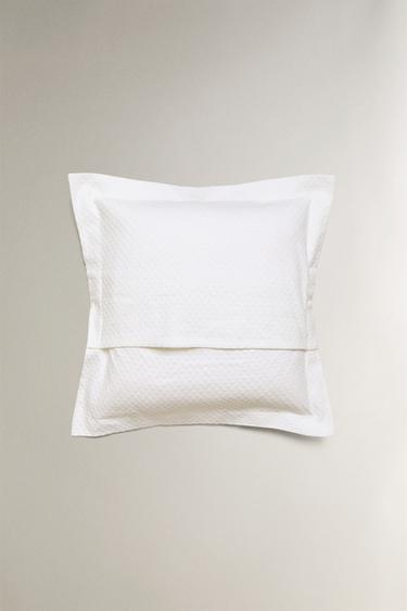 CUSHION COVER WITH POLKA DOT DESIGN - White by Zara - Image 3