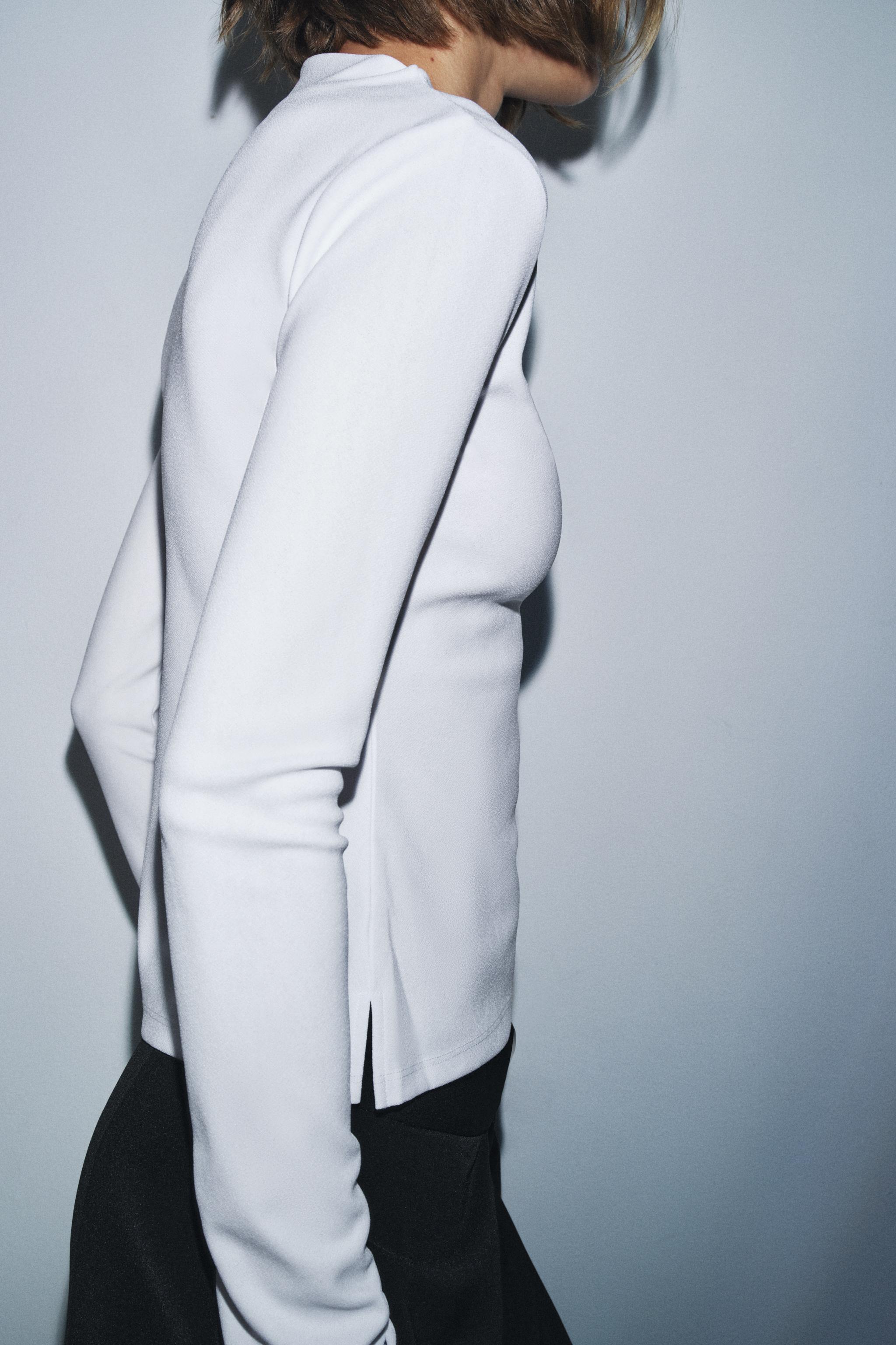 T-SHIRT CRÊPE À COL CHEMINÉE