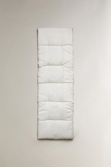SURMATELAS CHAISE LONGUE D’EXTÉRIEUR RAYURES - Écru de Zara