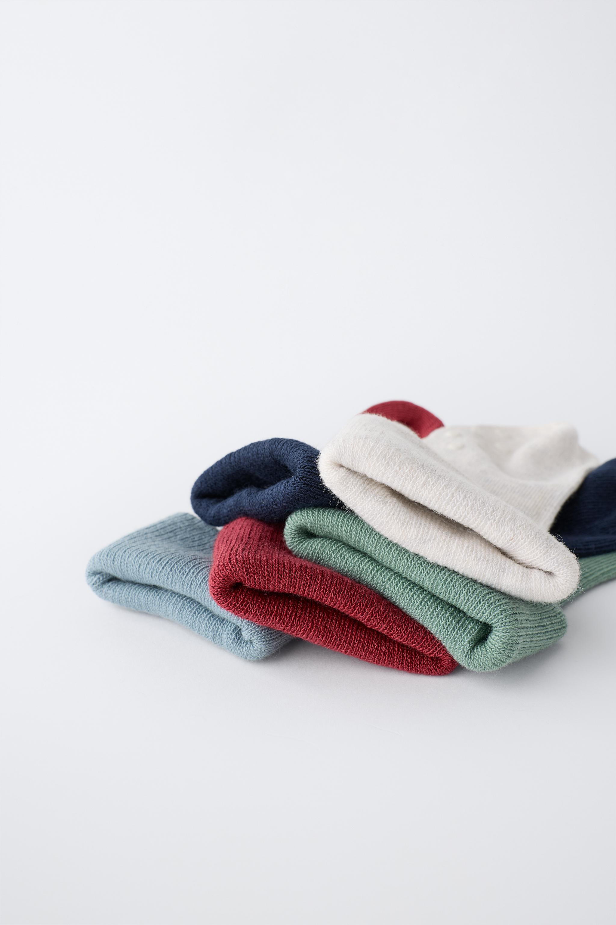 5-PACK OF NON-SLIP SOCKS