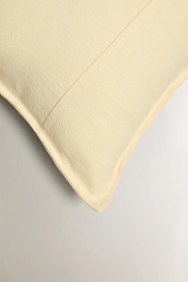 TOPSTITCHING CUSHION COVER - Yellow by Zara - Image 1