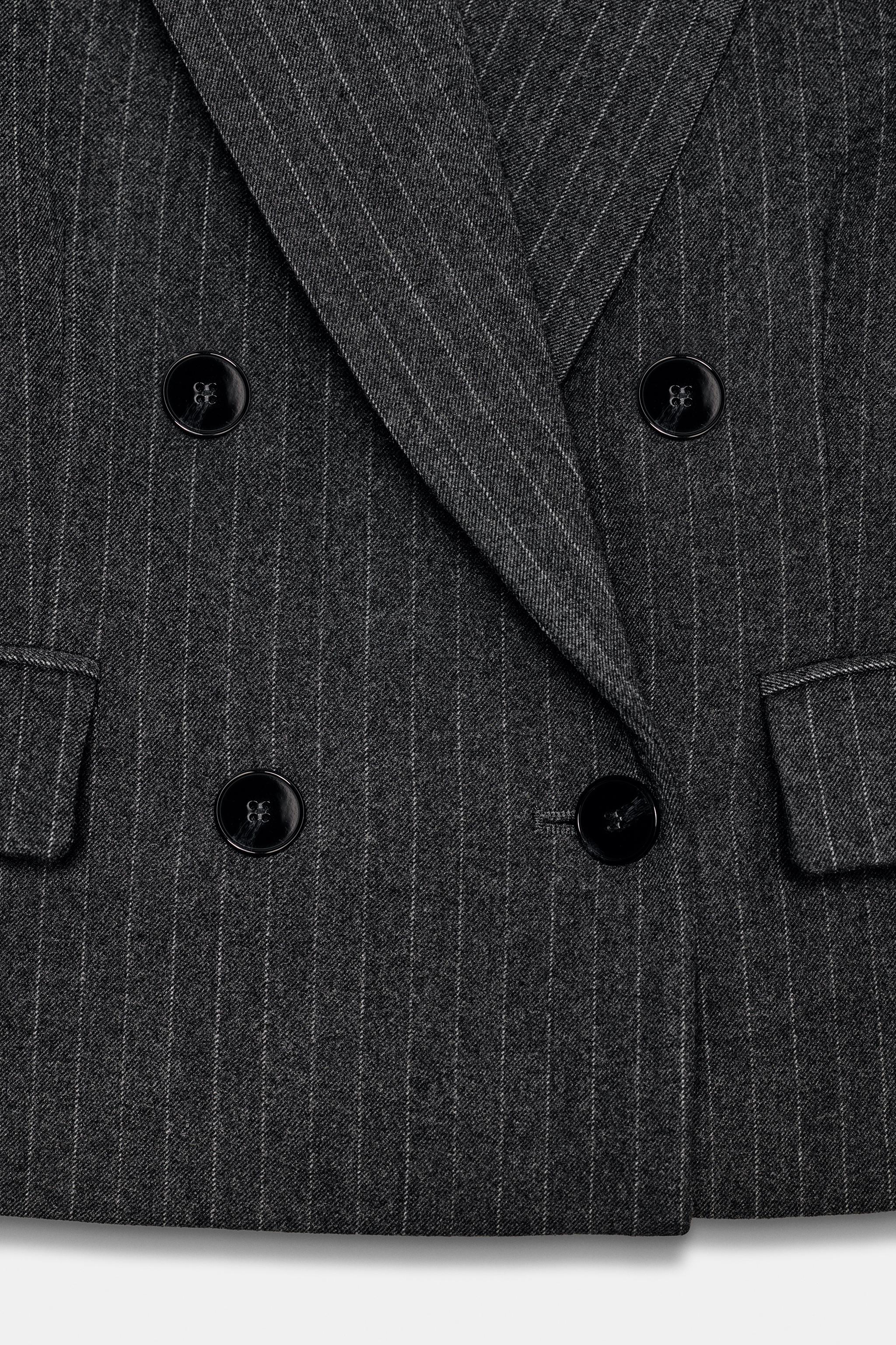 DOUBLE-BREASTED CROPPED PINSTRIPE BLAZER