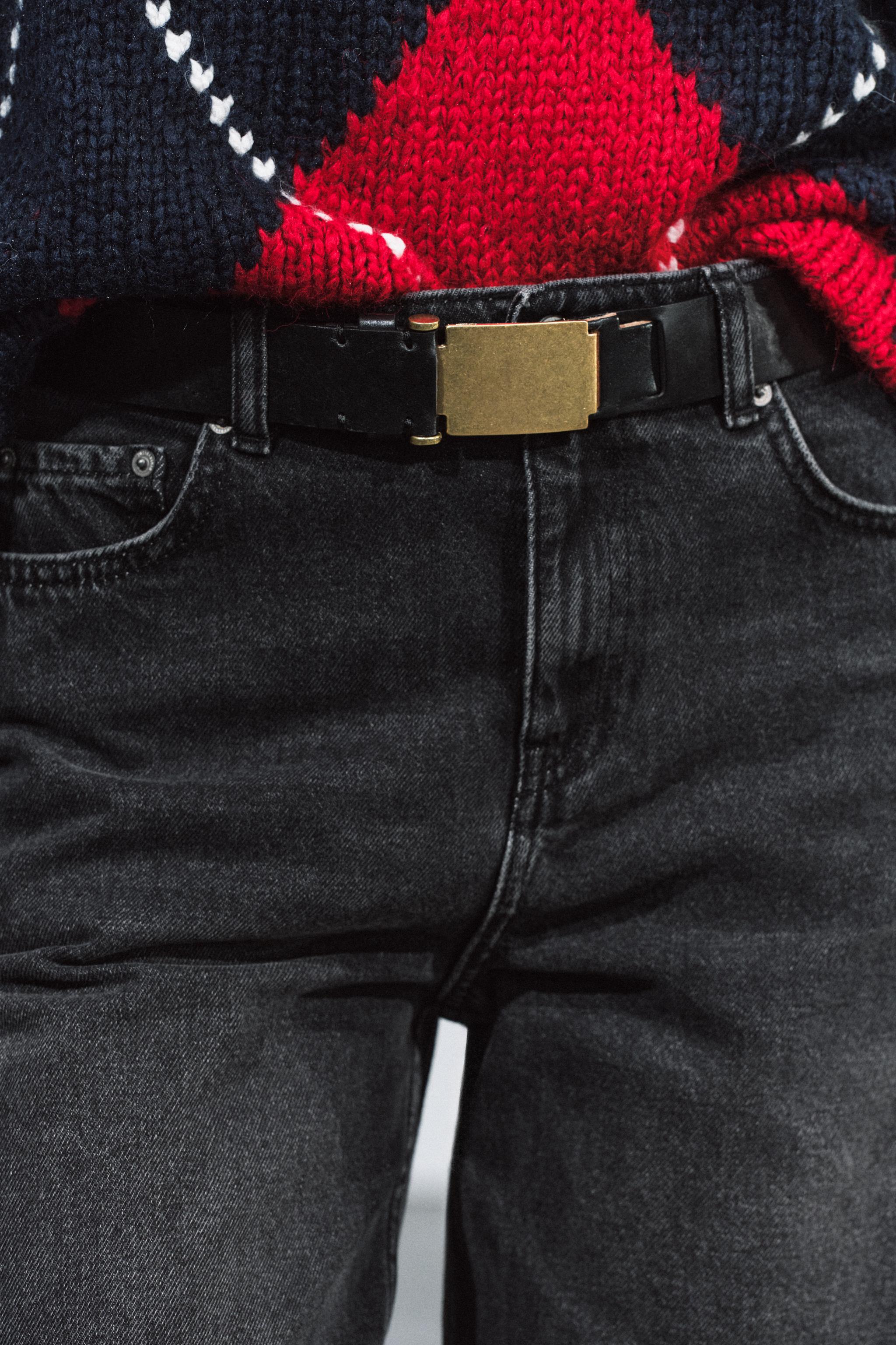 100% LEATHER PLAQUE BUCKLE BELT - Black | ZARA United States