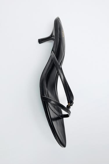 Zara METALLIC DETAIL KITTEN HEEL SANDALS - Black