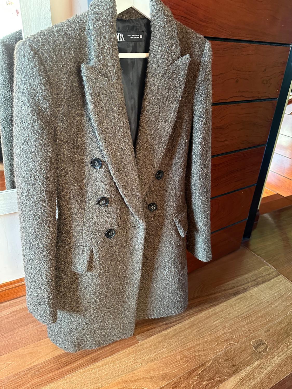 LONG DOUBLE-BREASTED BOUCLÉ BLAZER - Image 2