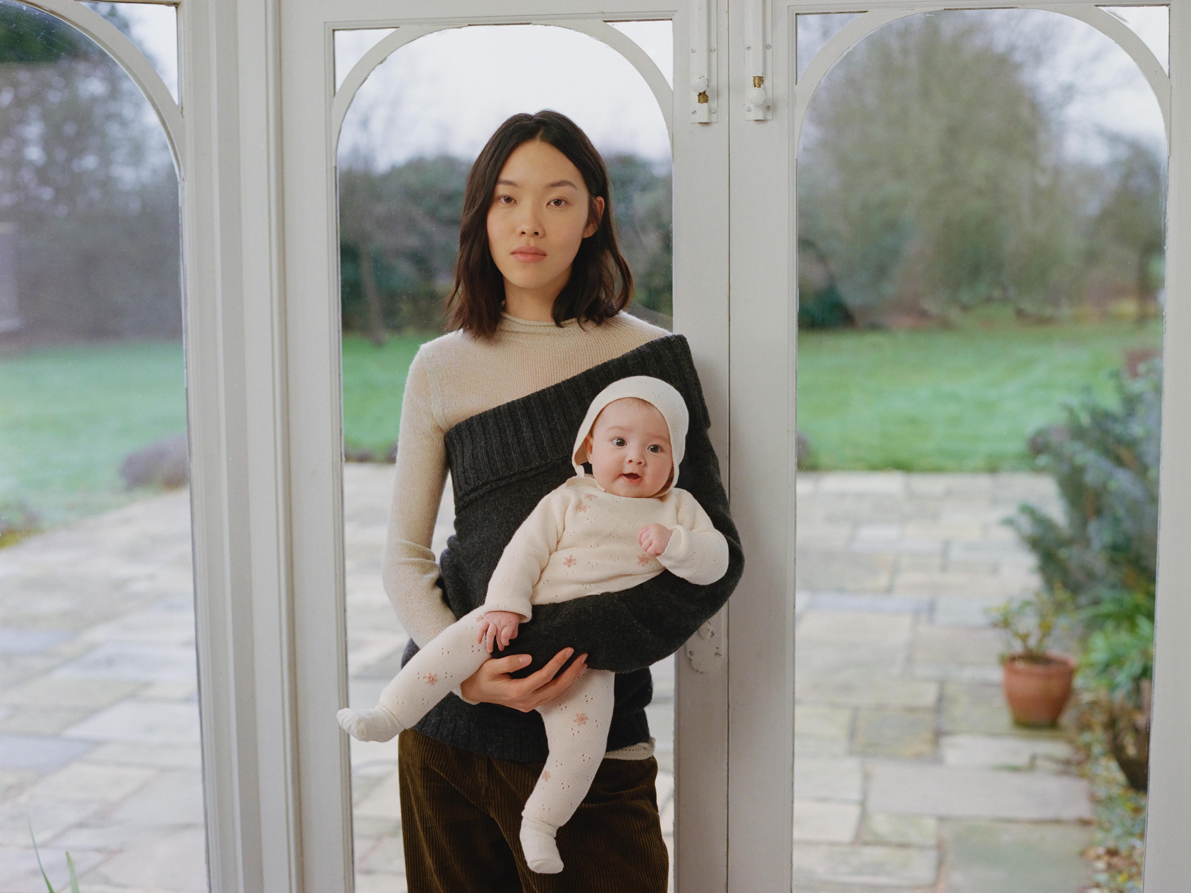 EMBROIDERED FLORAL KNIT PANTS