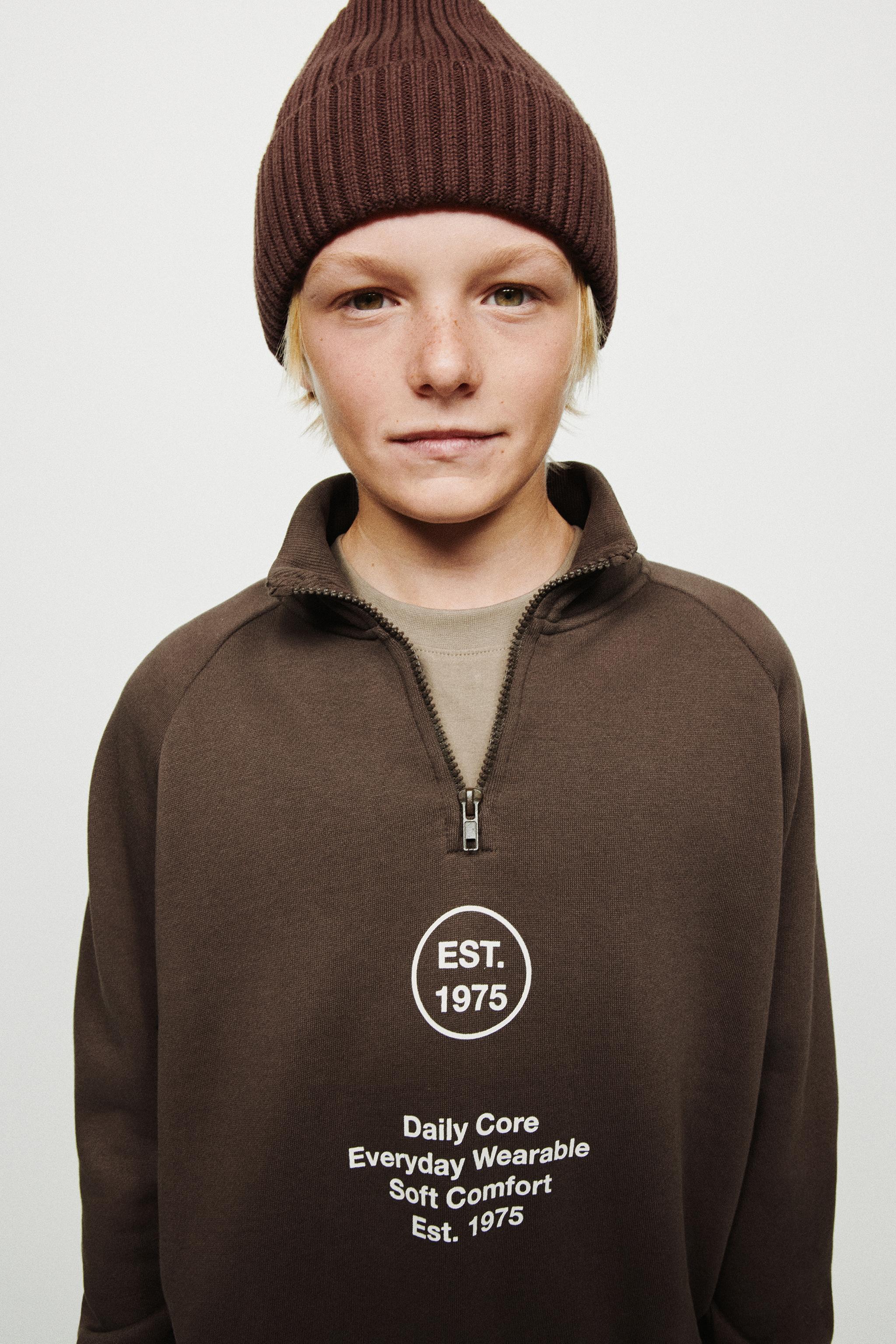 TEXT JOGGING SWEATSHIRT