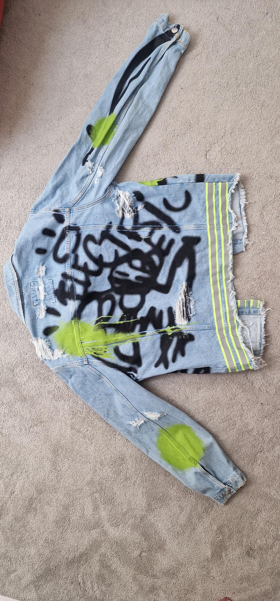 DENIM GRAFFITI JACKET - Image 2