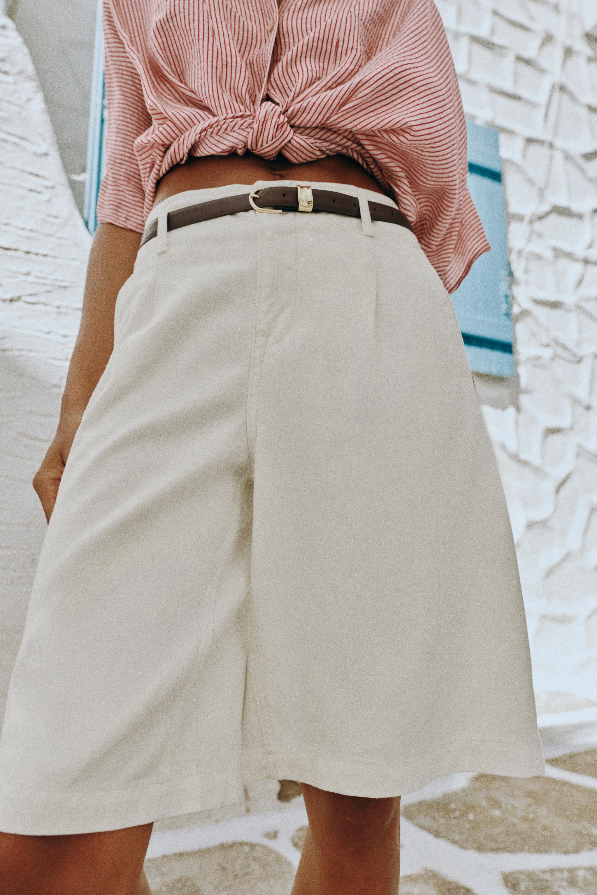 PLEATED BELTED SHORTS