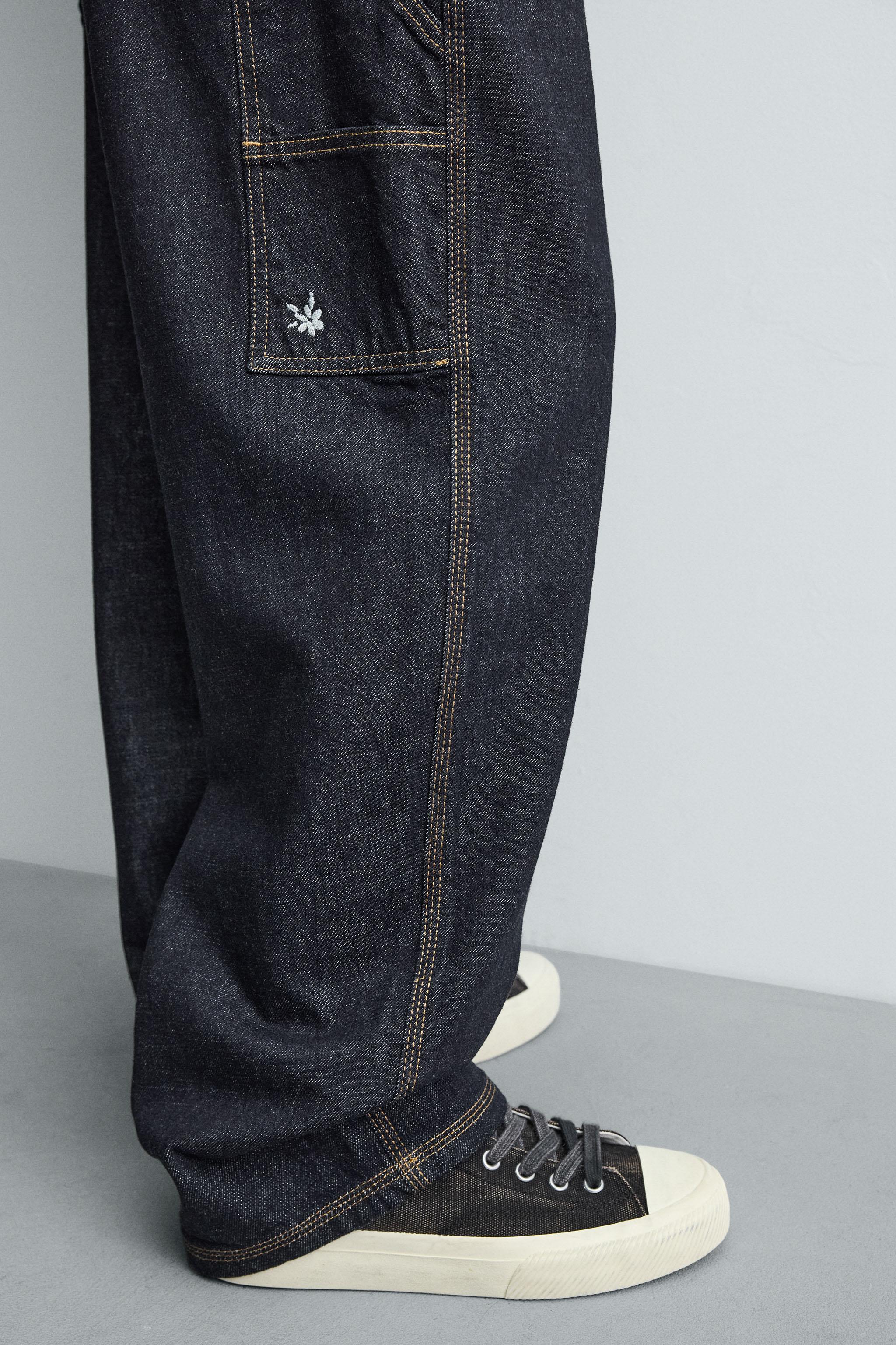 CARPENTER POCKET JEANS