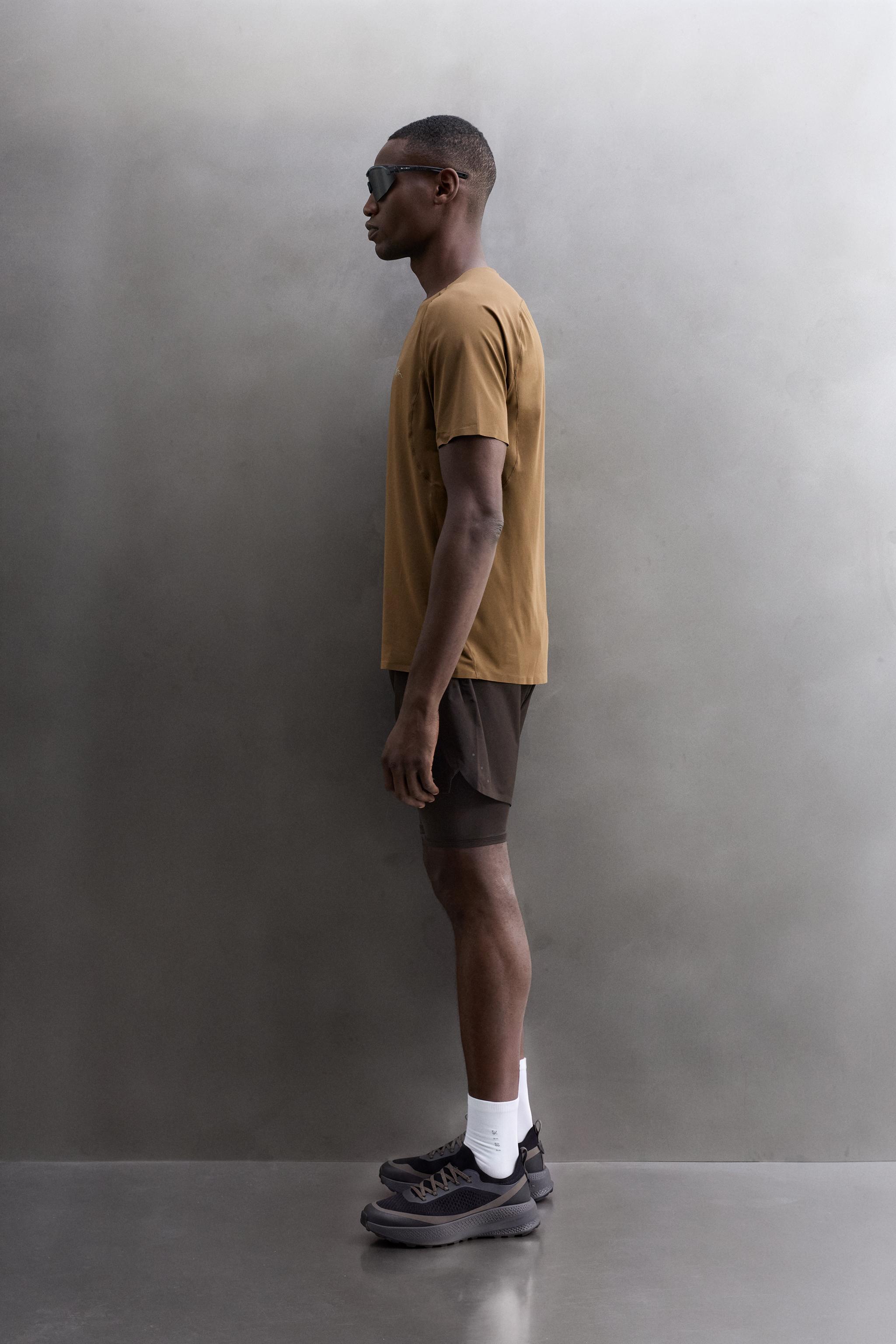 TEXTURED TECHNICAL T-SHIRT