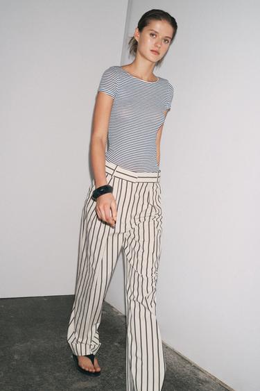 CAMISETA RAYAS - Beige de Zara
