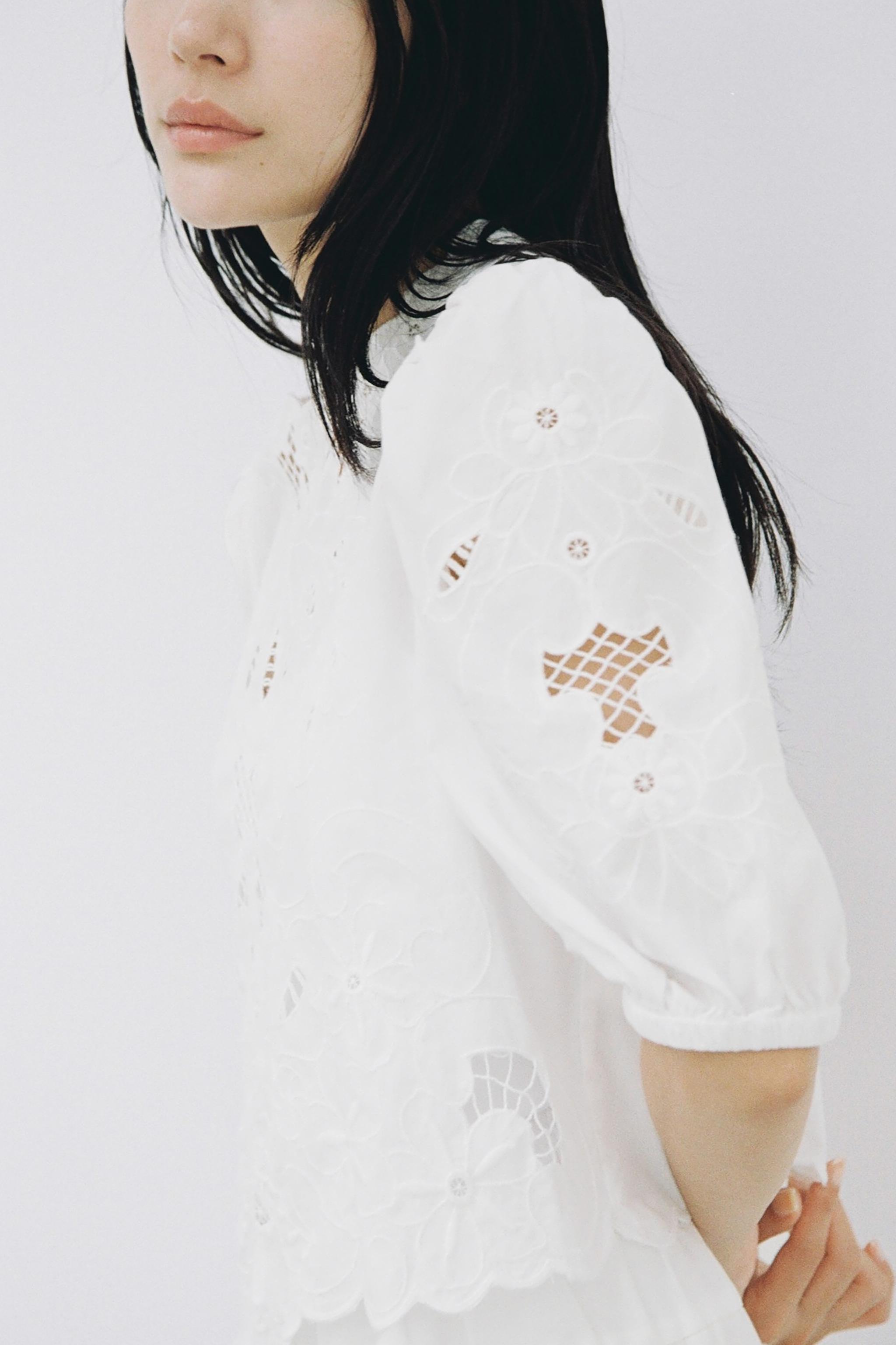 ロマンティックブラウス ZW COLLECTION - エクリュ | ZARA Japan