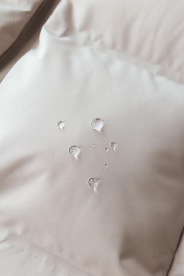 WATER-REPELLENT COAT WITH STICKER DETAIL - Ice by Zara - Image 8