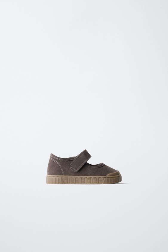 BAMBA BAREFOOT PIEL - Chocolate de Zara - Imagen 0