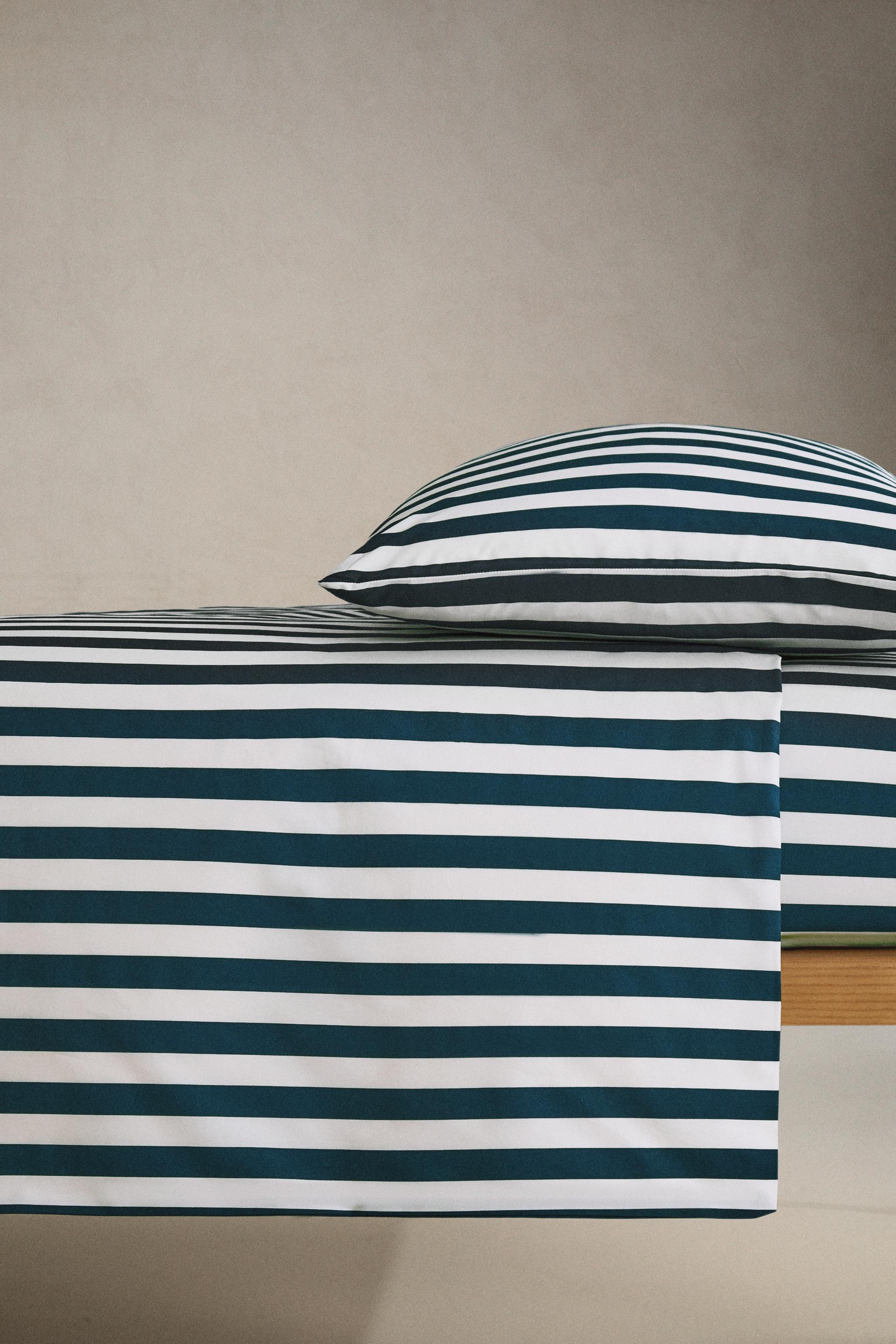 KIDS STRIPED DUVET COVER X THE ANIMALS OBSERVATORY