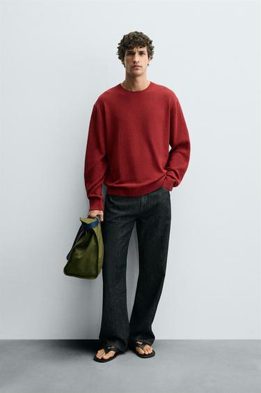 TEXTURED RELAXED FIT SWEATER - Red by Zara