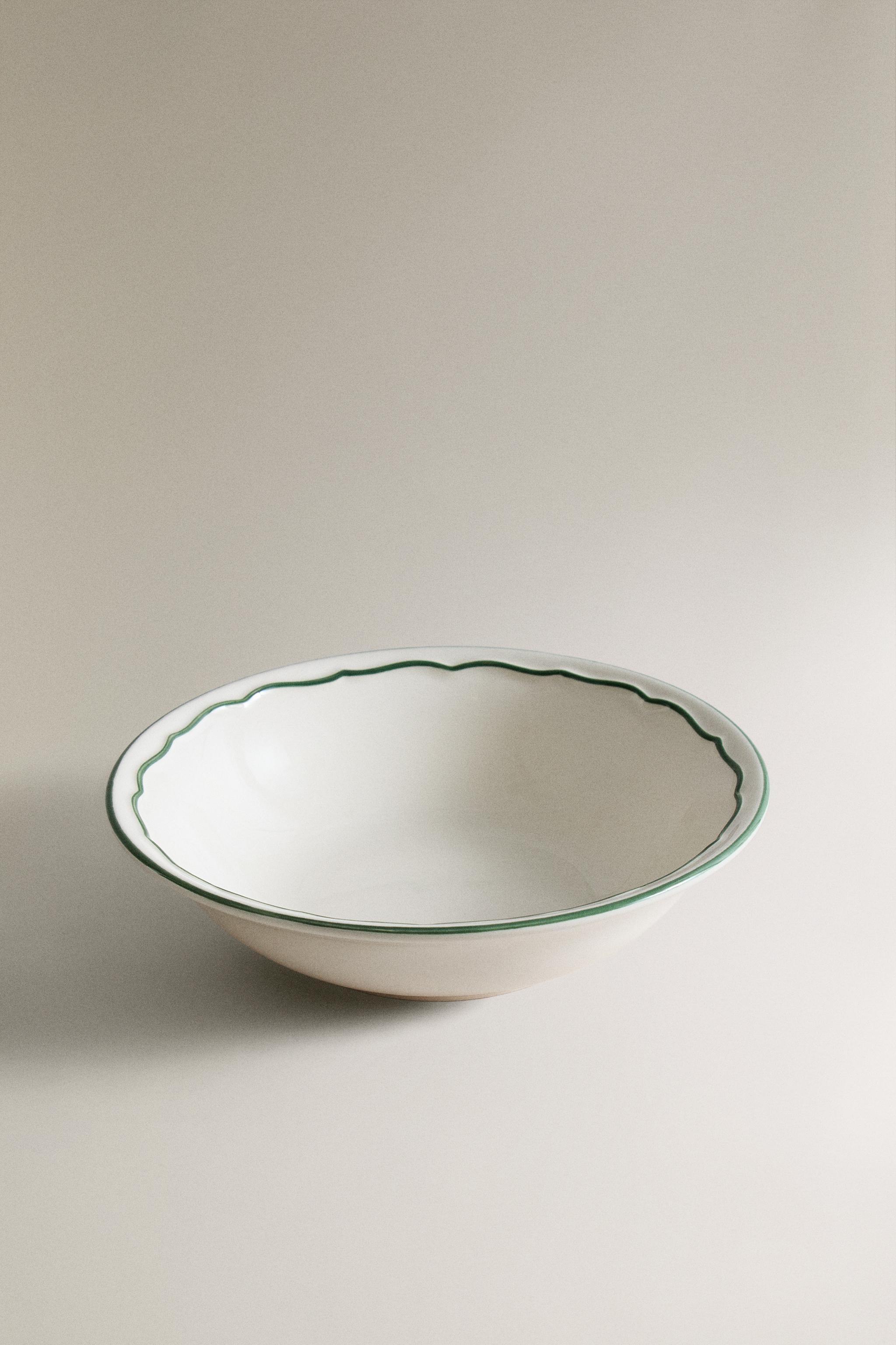 EARTHENWARE DINNER BOWL WITH CONTRASTING RIM