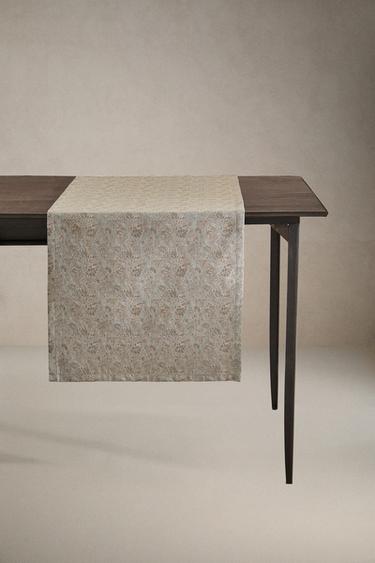 ΖΑΚΑΡ ΦΛΟΡΑΛ ΤΡΑΒΕΡΣΑ ΤΡΑΠΕΖΙΟΥ - Πρασινογάλαζο του Zara