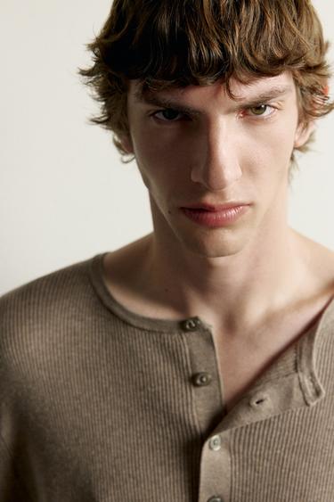 KNIT HENLEY T-SHIRT - Brown / Taupe by Zara