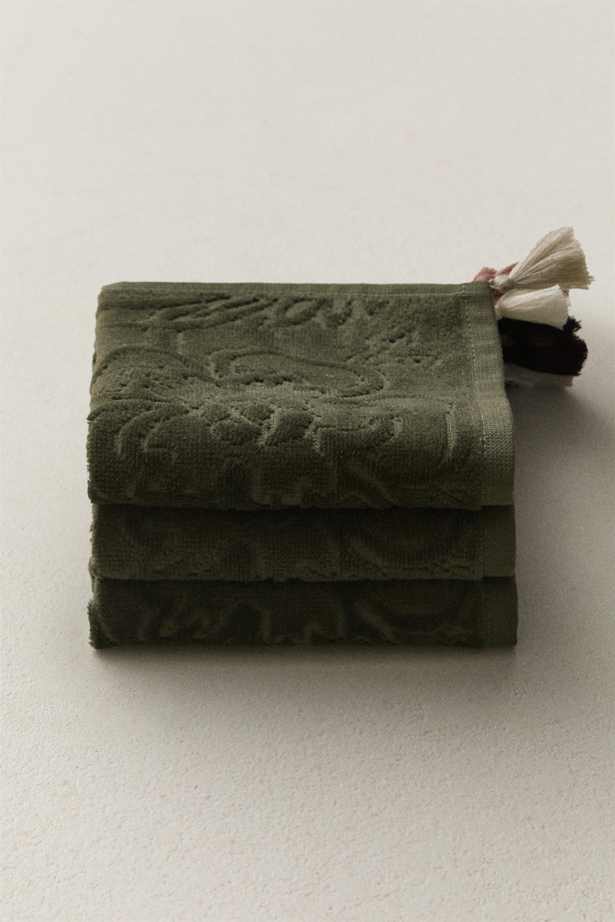 PACK OF HAND TOWELS WITH TASSELS (PACK 3)
