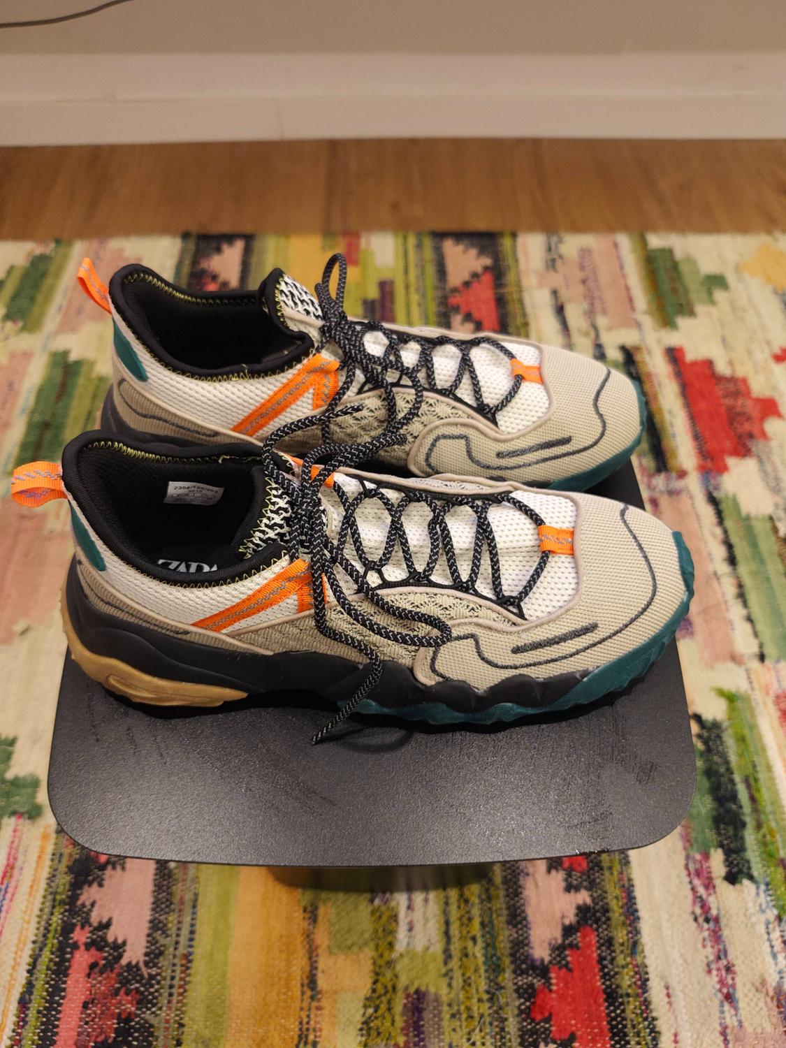 KNIT FABRIC RUNNING SNEAKERS - Image 5