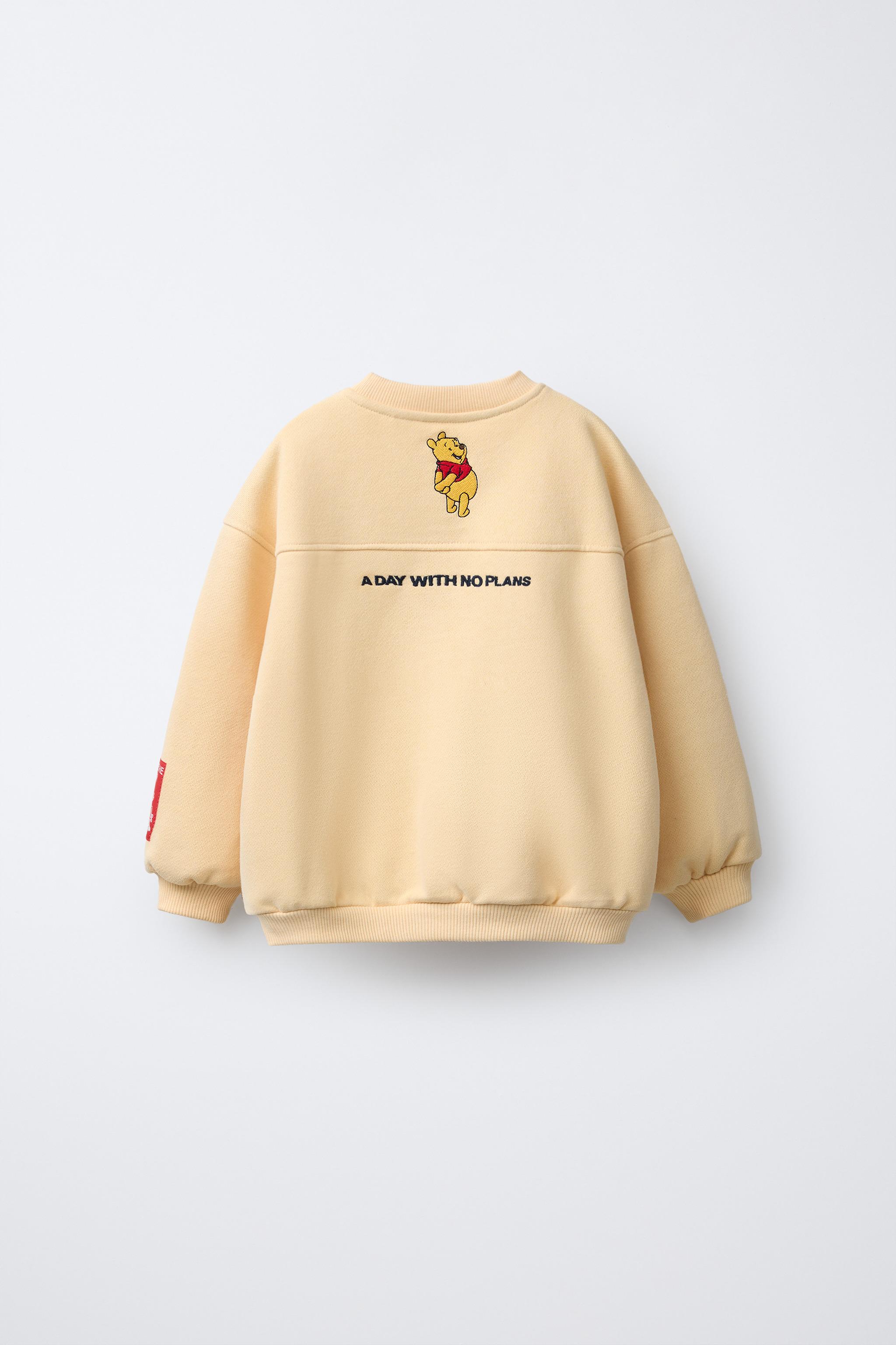 WINNIE THE POOH © DISNEY EMBROIDERED SWEATSHIRT