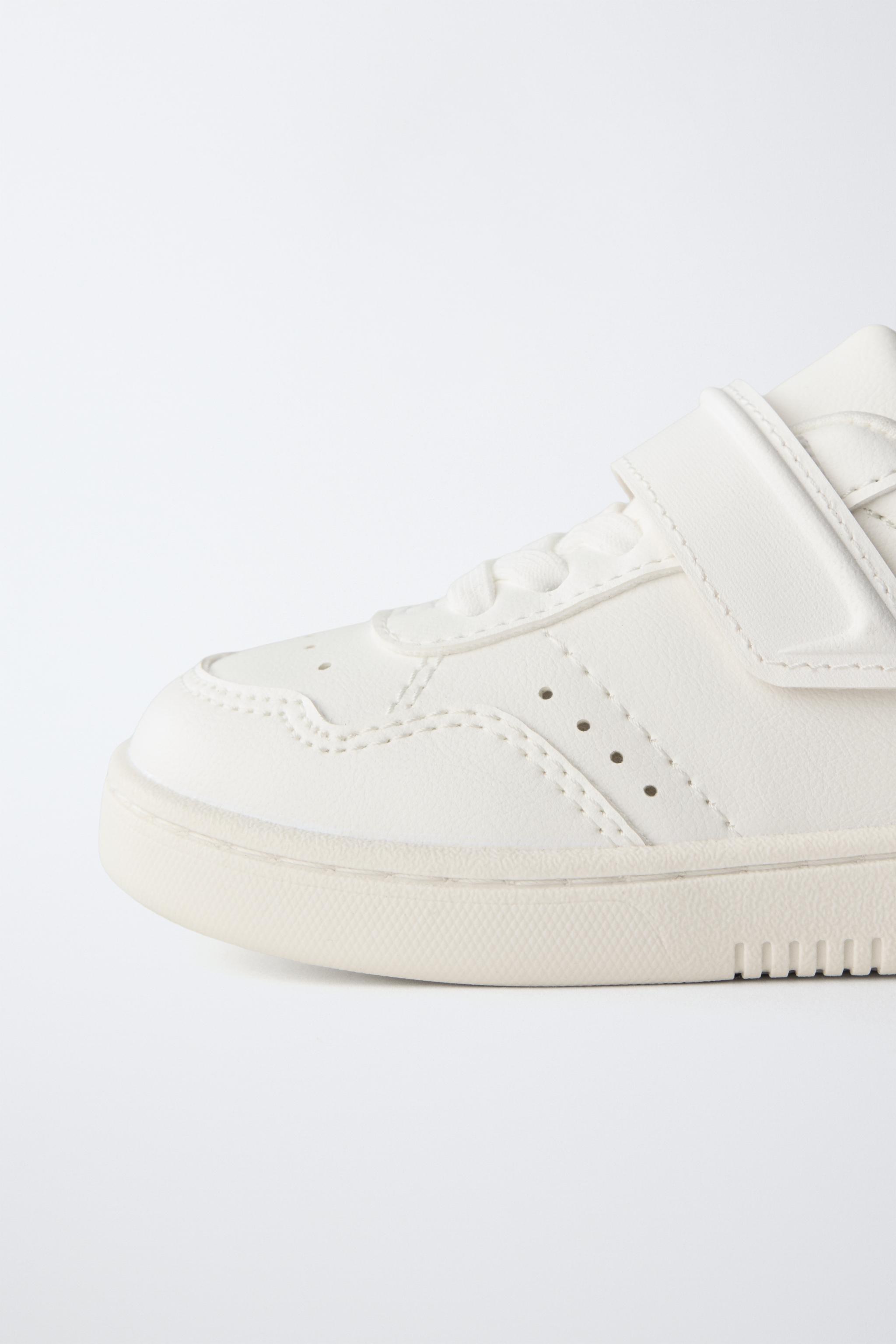 TENNIS ESSENTIELLE