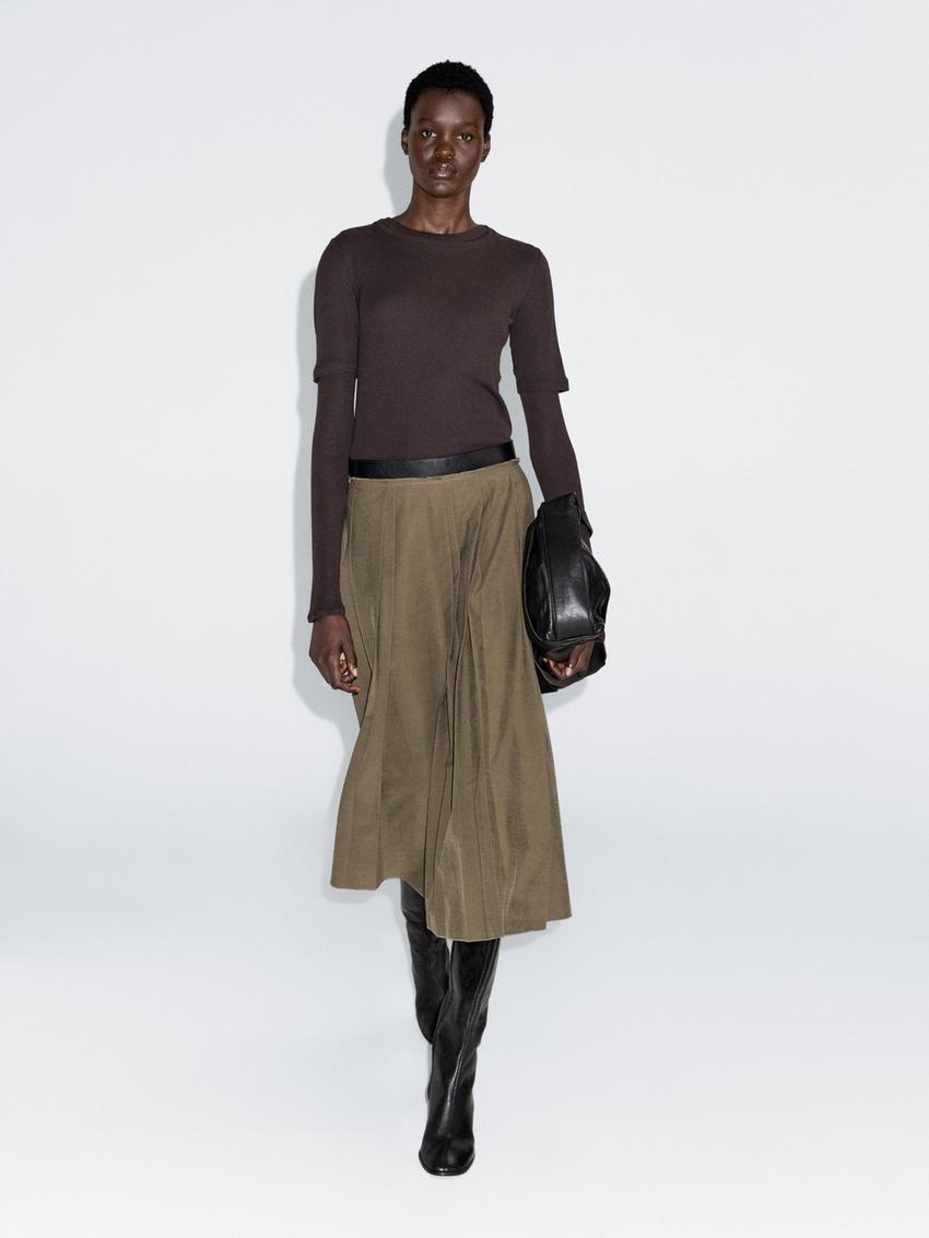 Pleated midi skirt with waist detail