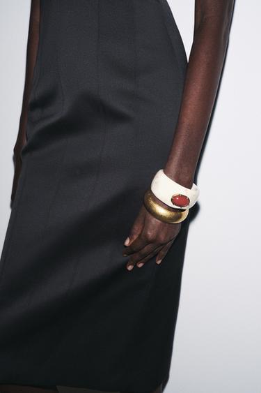 PACK OF METAL AND RESIN BRACELETS - Cream by Zara