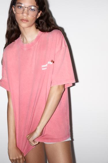 Zara MAJICA EFEKTA ISPIRANJA HELLO KITTY © 2025 SANRIO – Ružičasta