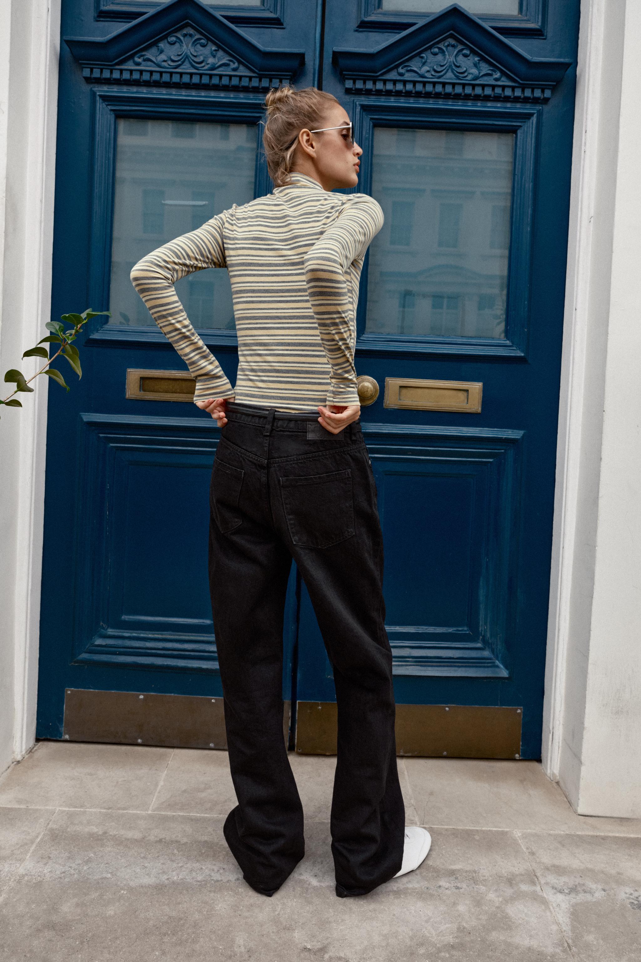STRIPED MOCK NECK T-SHIRT