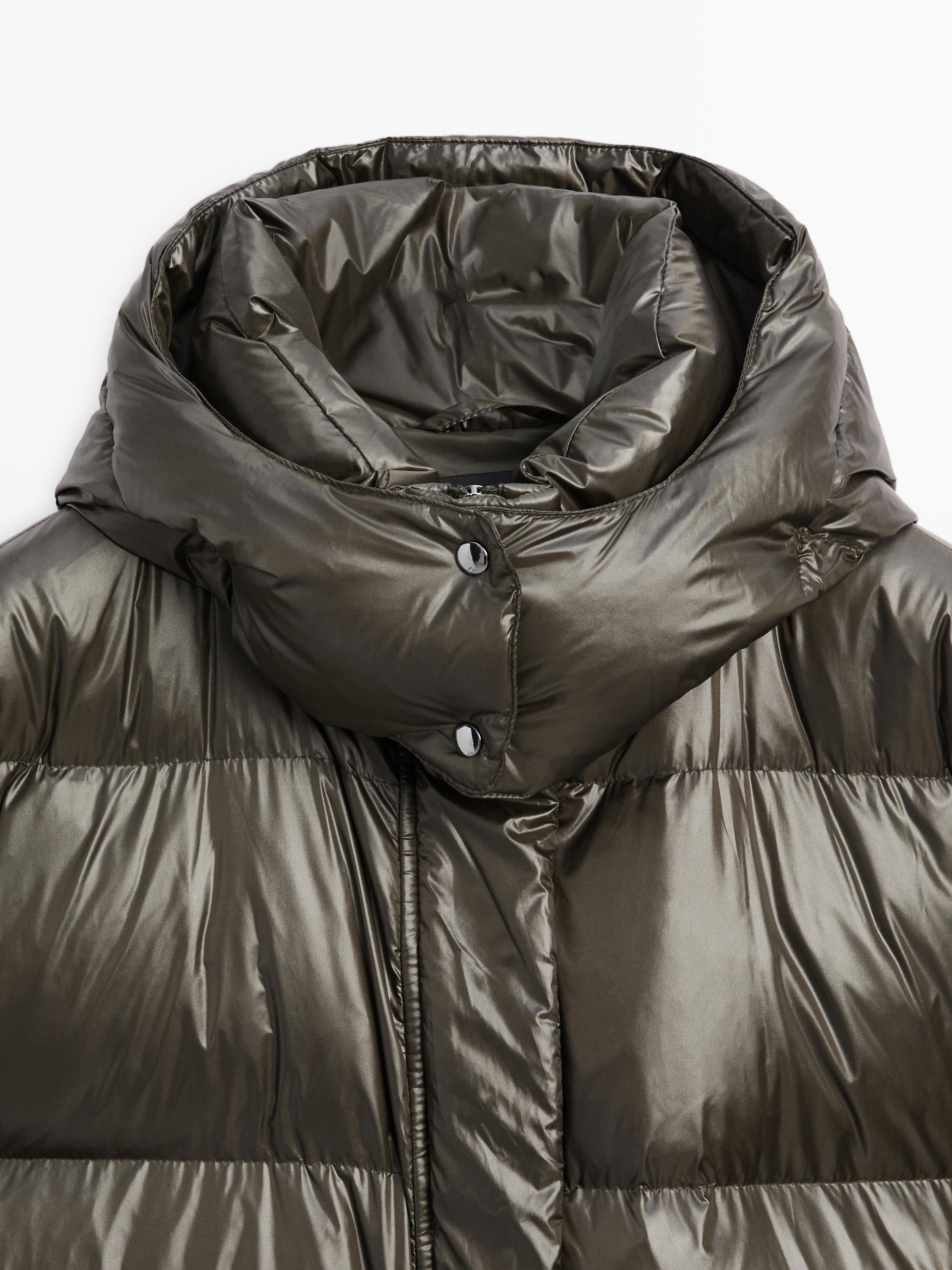 Short water-repellent shiny down jacket