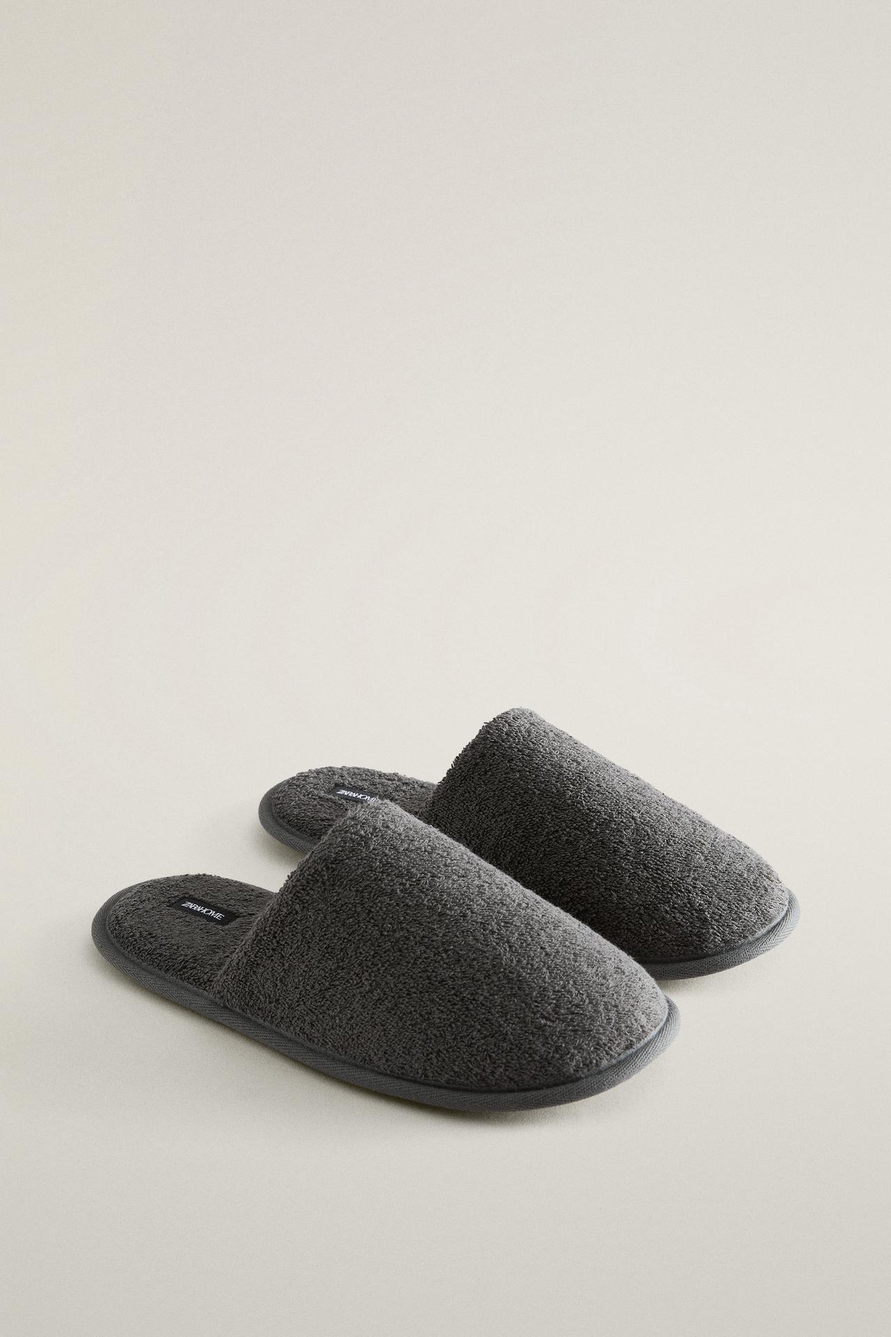 BATH TOWEL SLIPPERS — Dark Gray