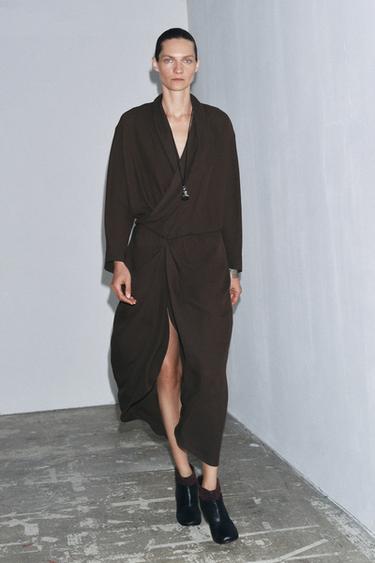 VESTIDO DRAPEADO ZW COLLECTION - Marrón oscuro de Zara - Imagen 0
