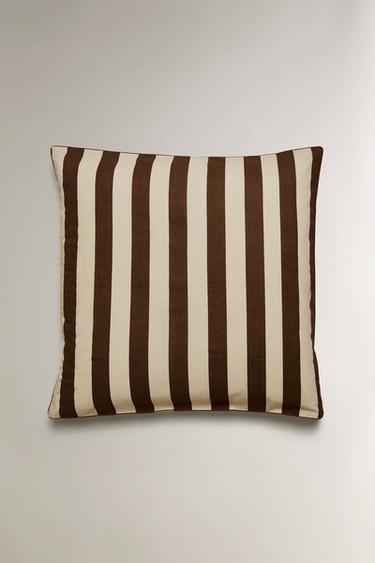 TAIE D’OREILLER COTON DÉLAVÉ RAYURES - Marron de Zara - Image 1