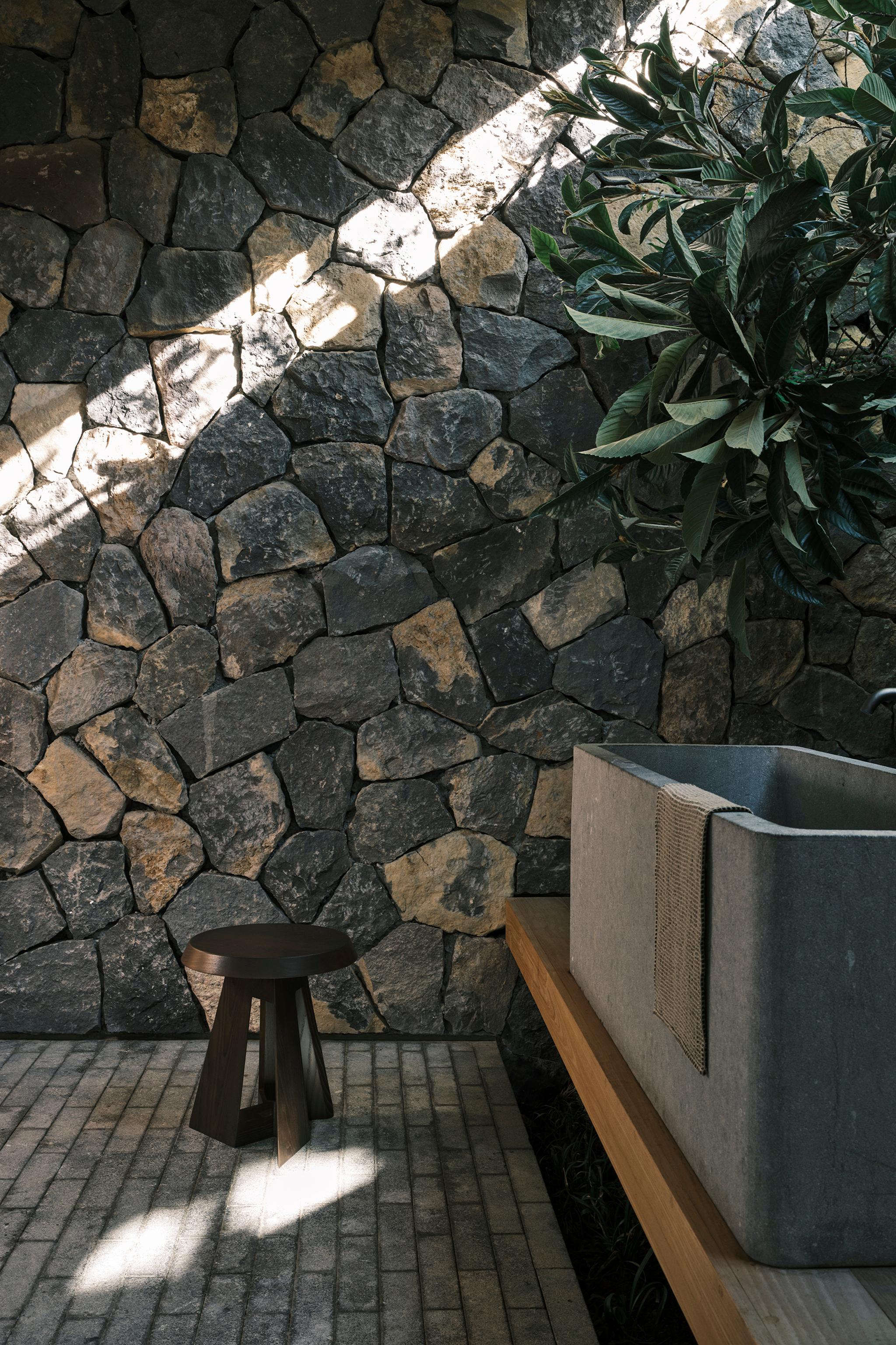 STOOL 03 - ブラウン | ZARA Japan / 日本