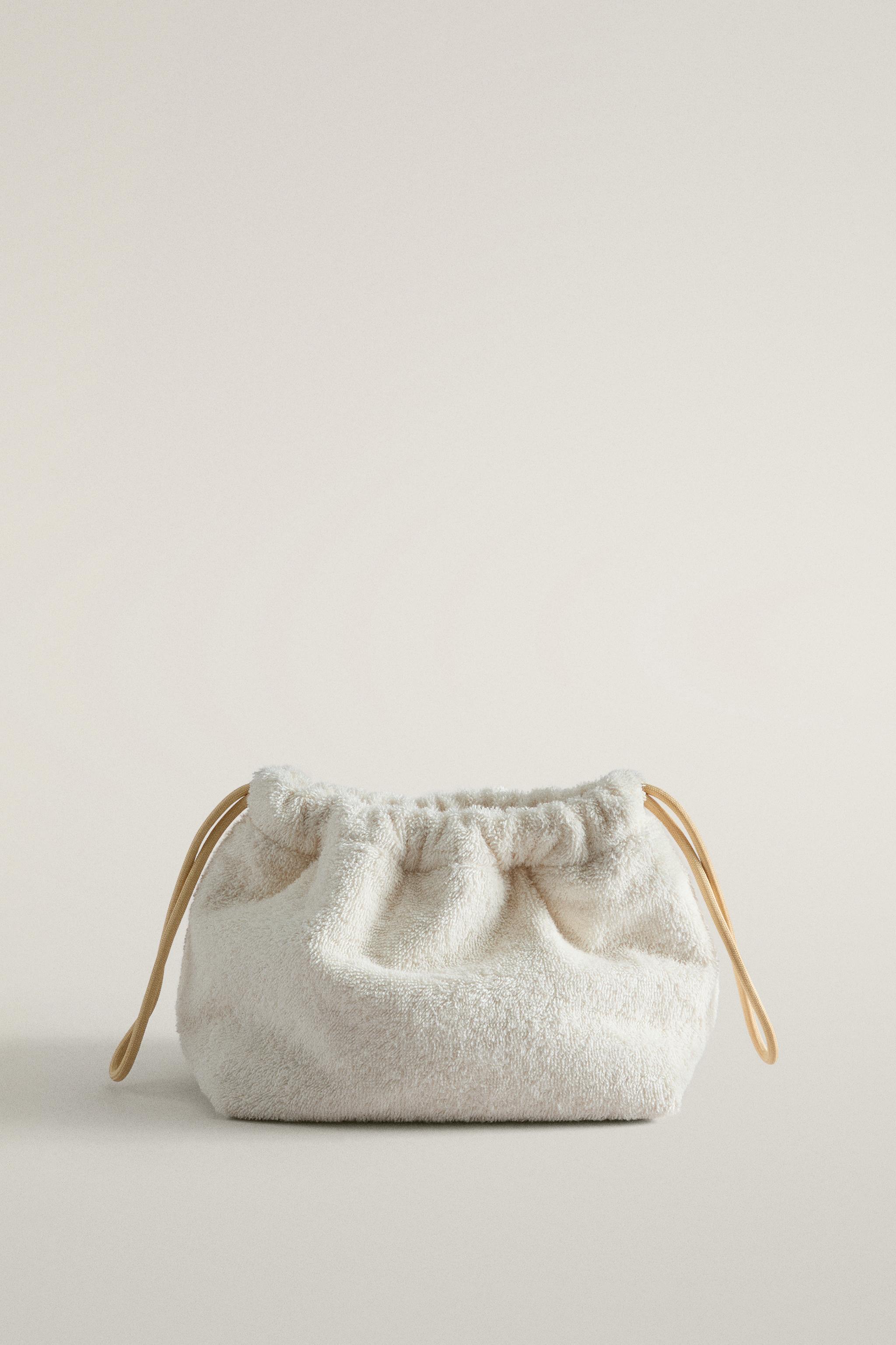 TOWEL MAKEUP BAG