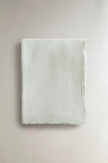 COTTON THROW WITH FRINGING - washed green by Zara