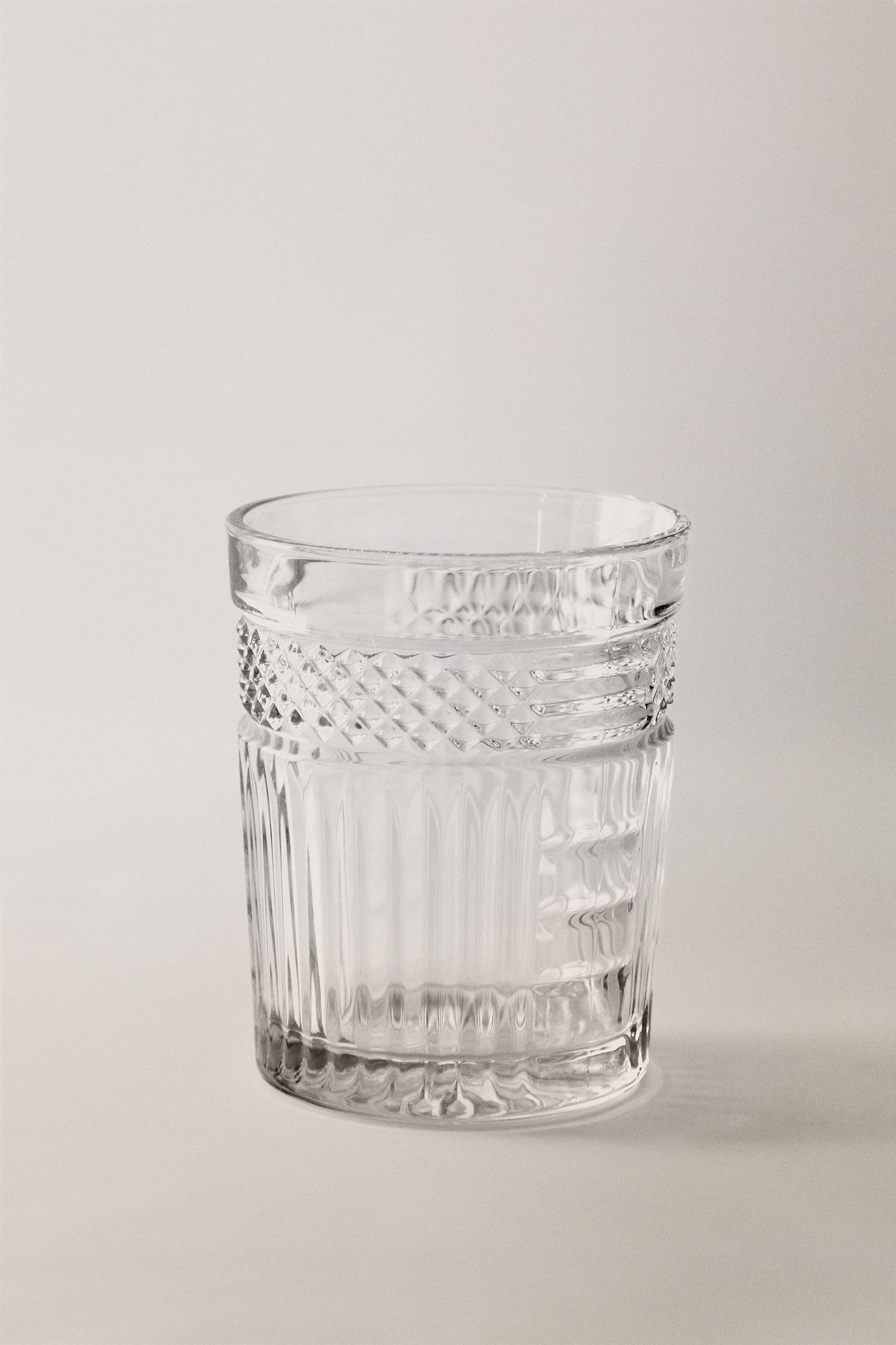 RAISED DESIGN GLASS TUMBLER — Transparent
