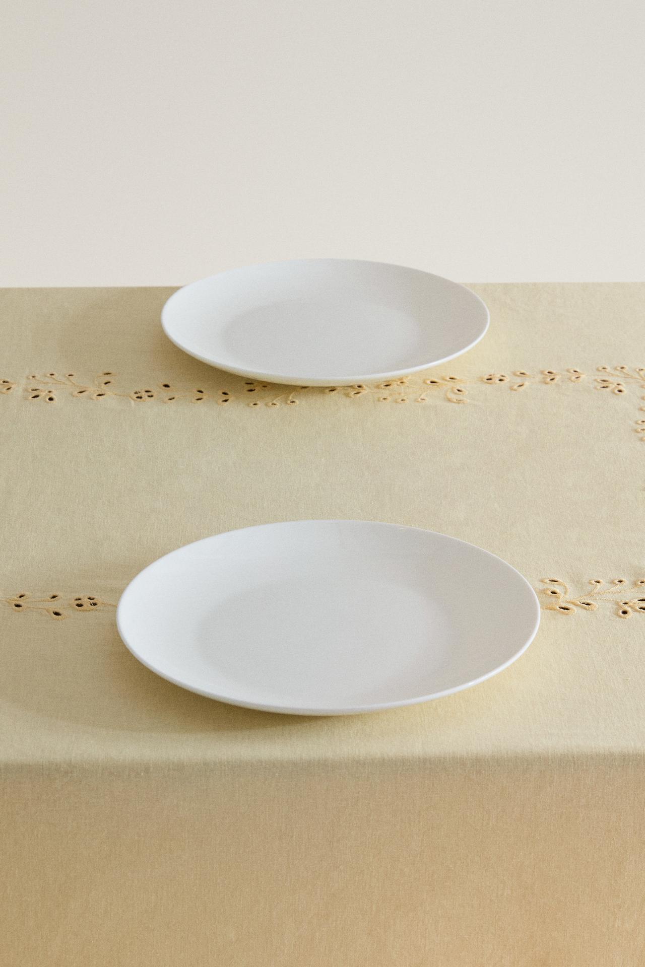 EMBROIDERED LINEN TABLECLOTH — Yellow
