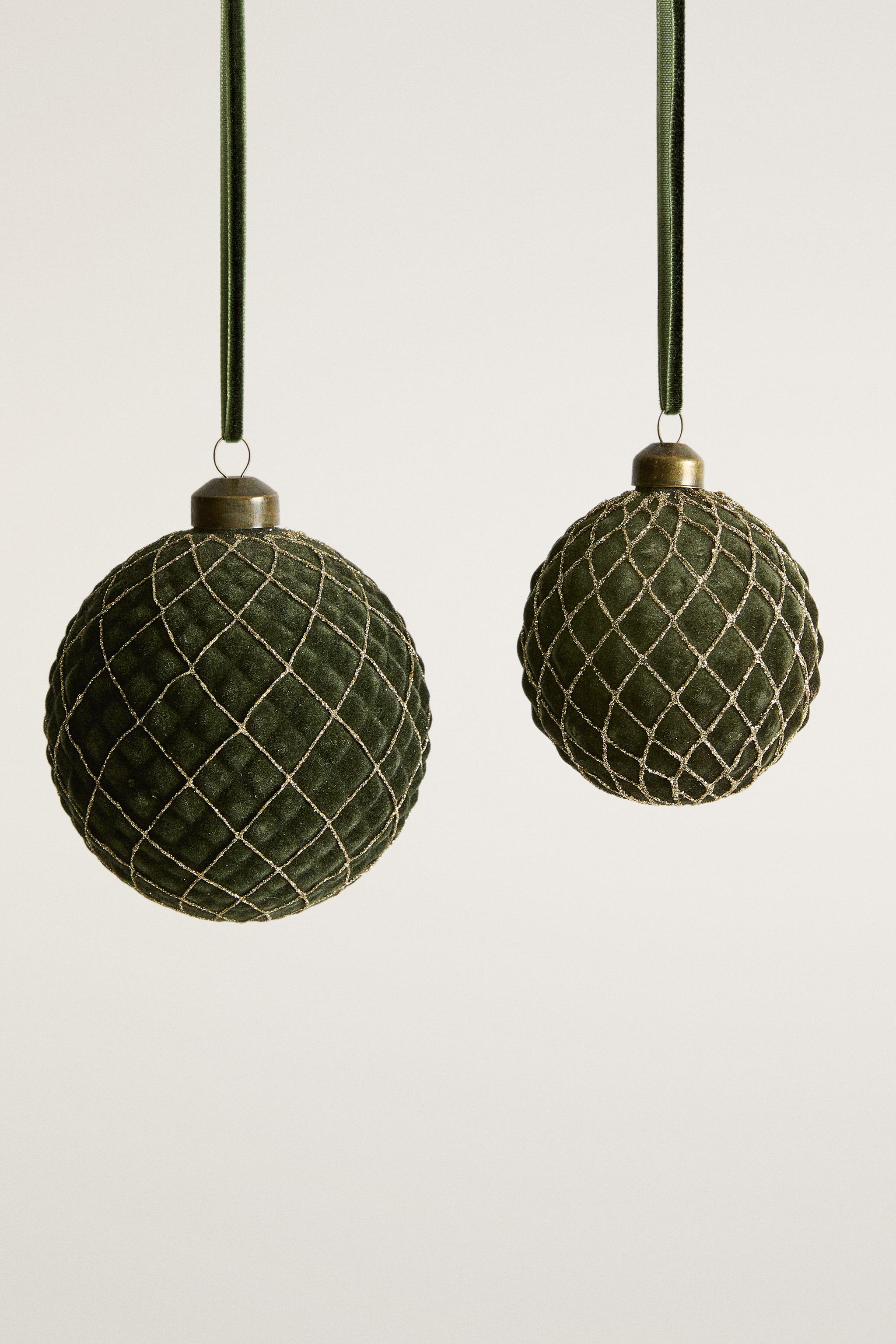 VELVET BAUBLE CHRISTMAS TREE DECORATION