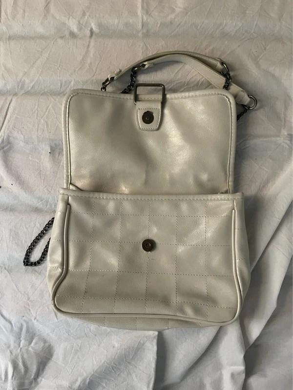 BORSA CON TRACOLLA A CATENA. - Image 3