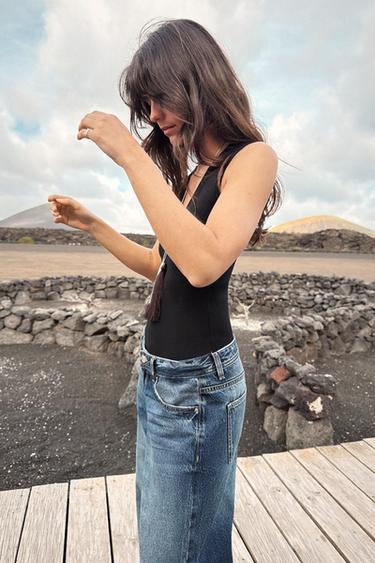 FITTED V-NECK BODYSUIT - Black by Zara - Image 3