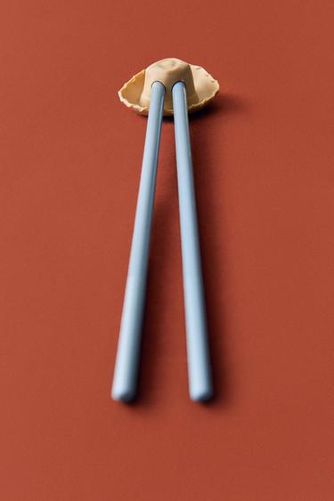 CHILDREN'S TRITAN™ TOY STORY ©DISNEY/PIXAR CHOPSTICKS - أزرق الخاص بـ Zara
