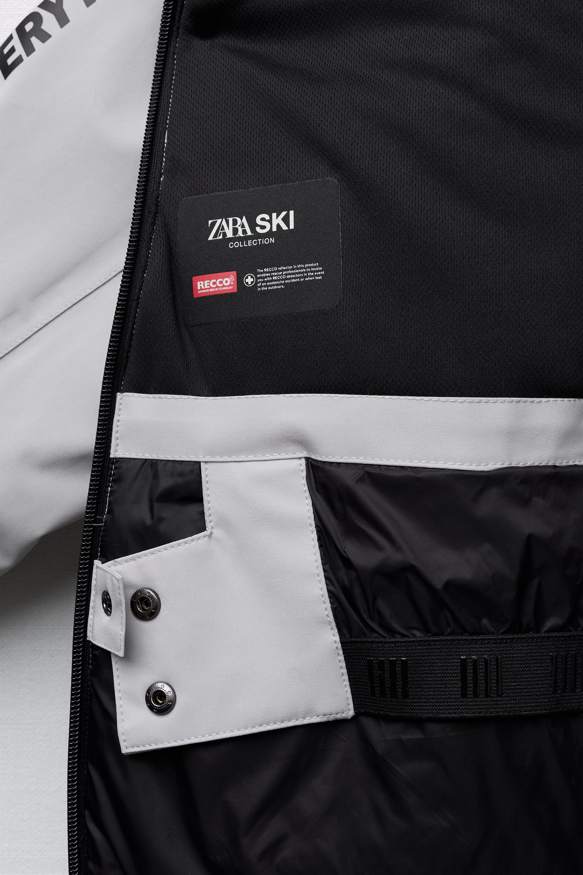 WATER-RESISTANT AND WINDPROOF KANGAROO JACKET RECCO® SYSTEM SKI