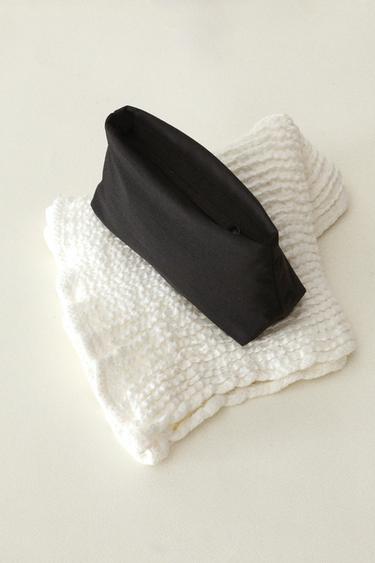Zara TECHNICAL FABRIC MEDIUM TOILETRY BAG - Black