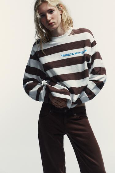 تيشرت مخطط بنص - خطوط الخاص بـ Zara