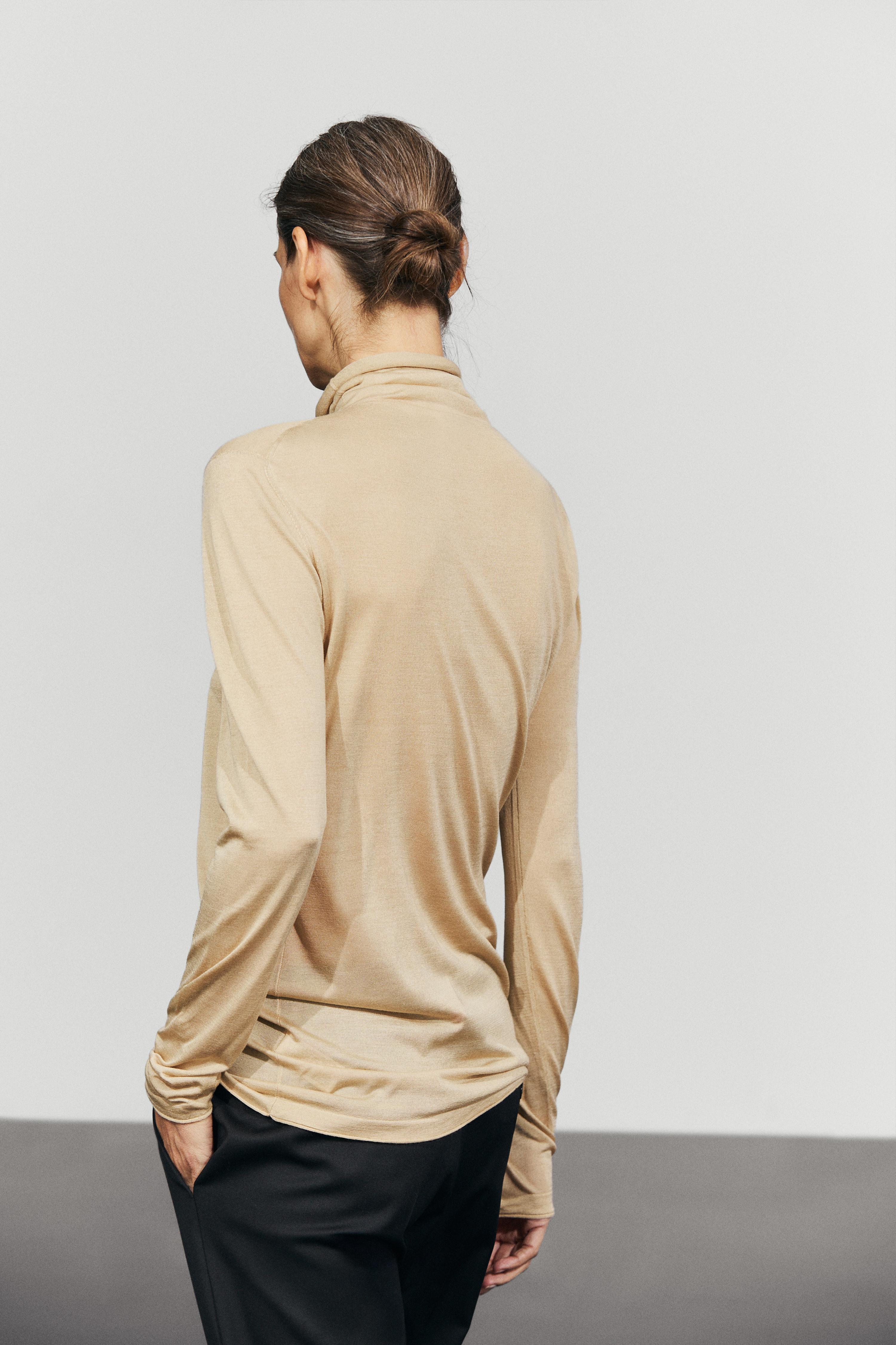 Pull long à col roulé 100 % soie